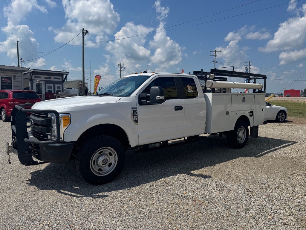 2017 Ford F-350 Image 3