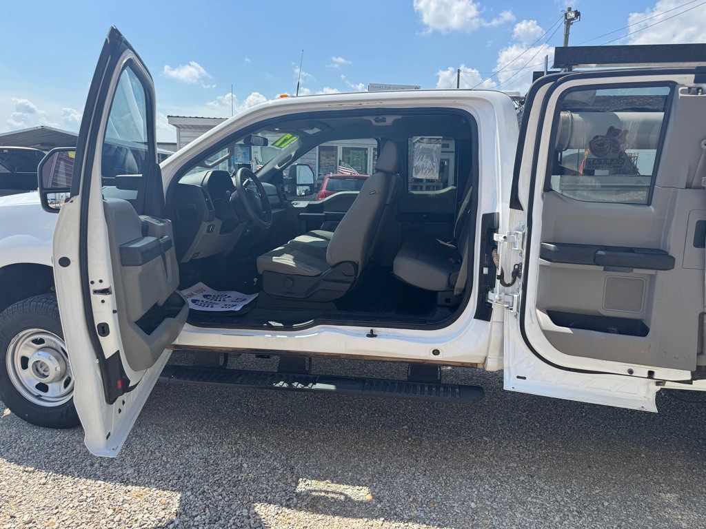 2017 Ford F-350 Image 11