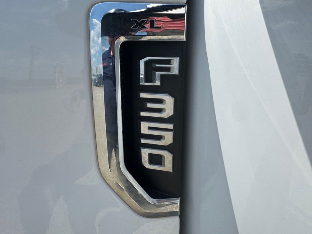 2017 Ford F-350 Image 14