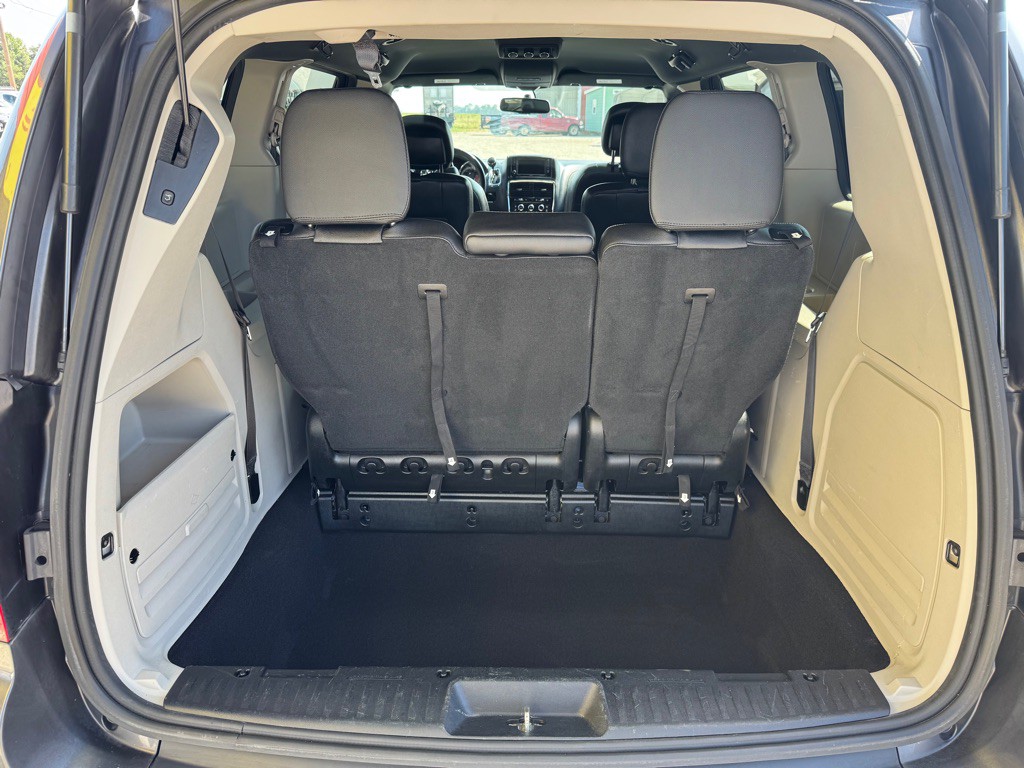 2017 Dodge Grand Caravan Image 9