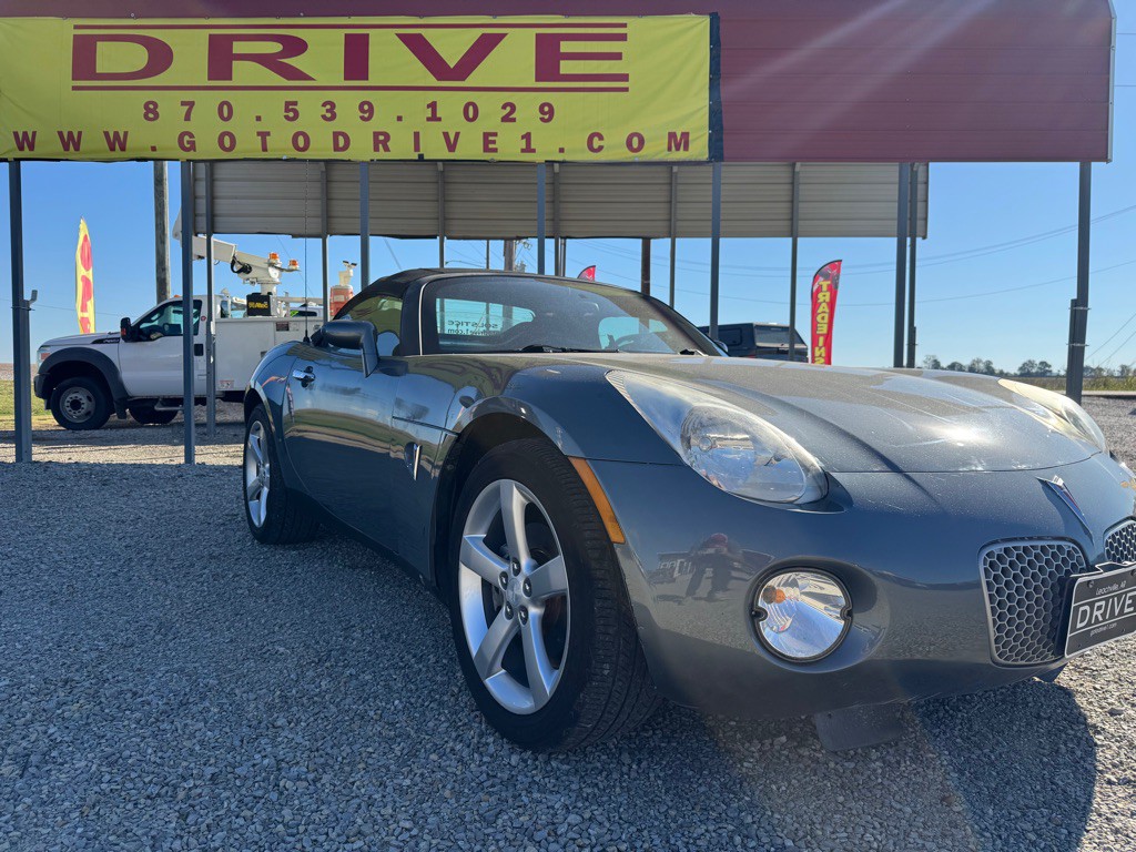 2007 Pontiac Solstice Image 1