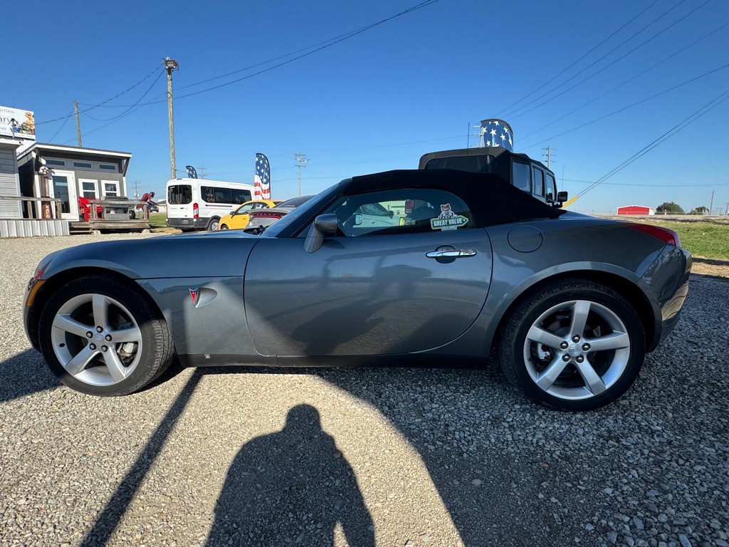 2007 Pontiac Solstice Image 4