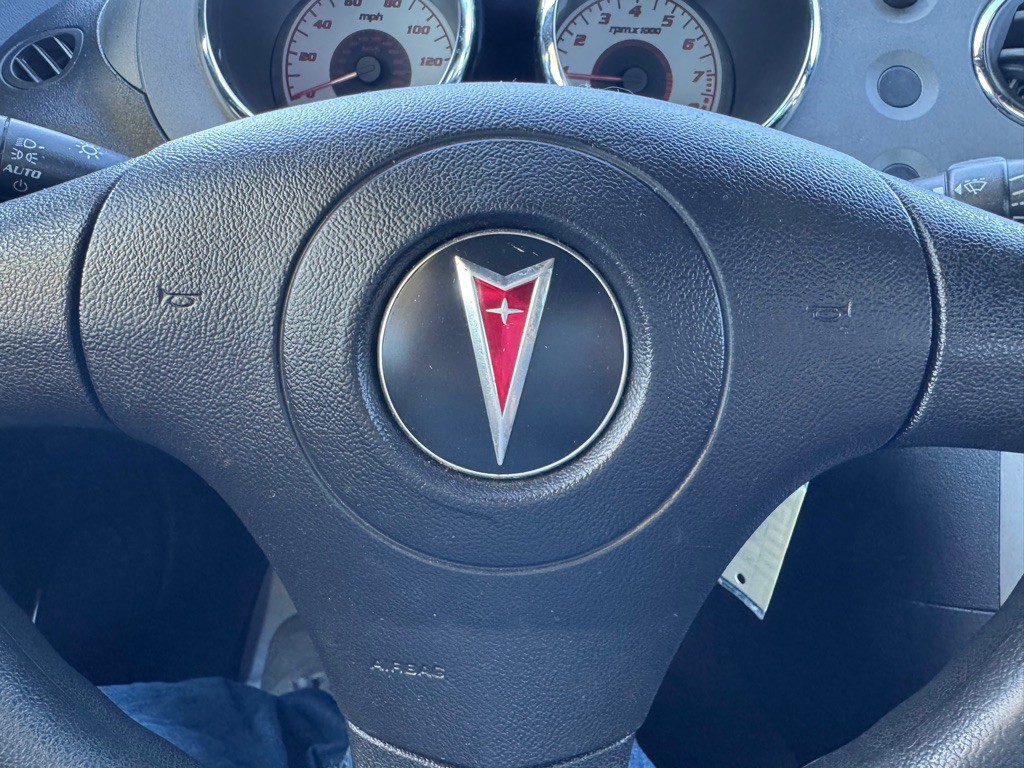 2007 Pontiac Solstice Image 12