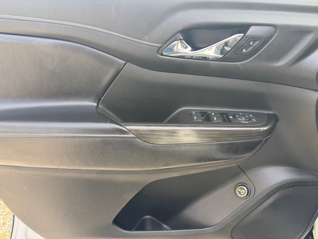 2020 GMC Acadia Image 10