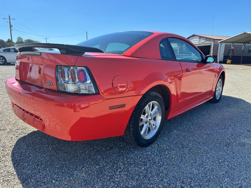 2004 Ford Mustang Image 7
