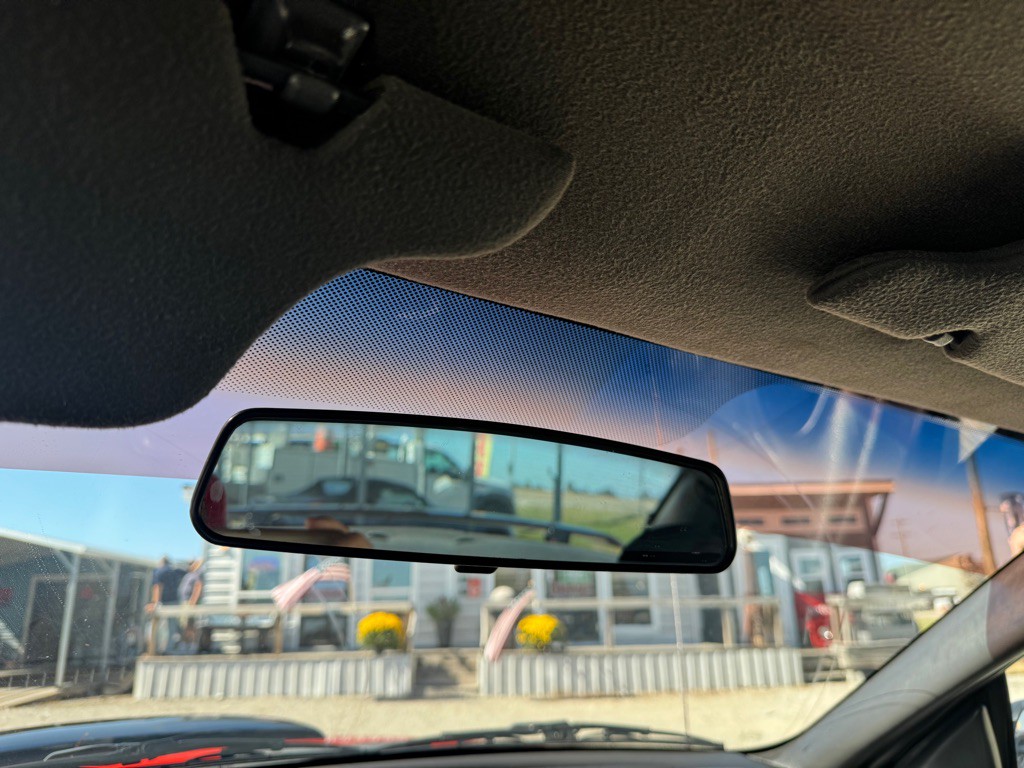 2004 Ford Mustang Image 16