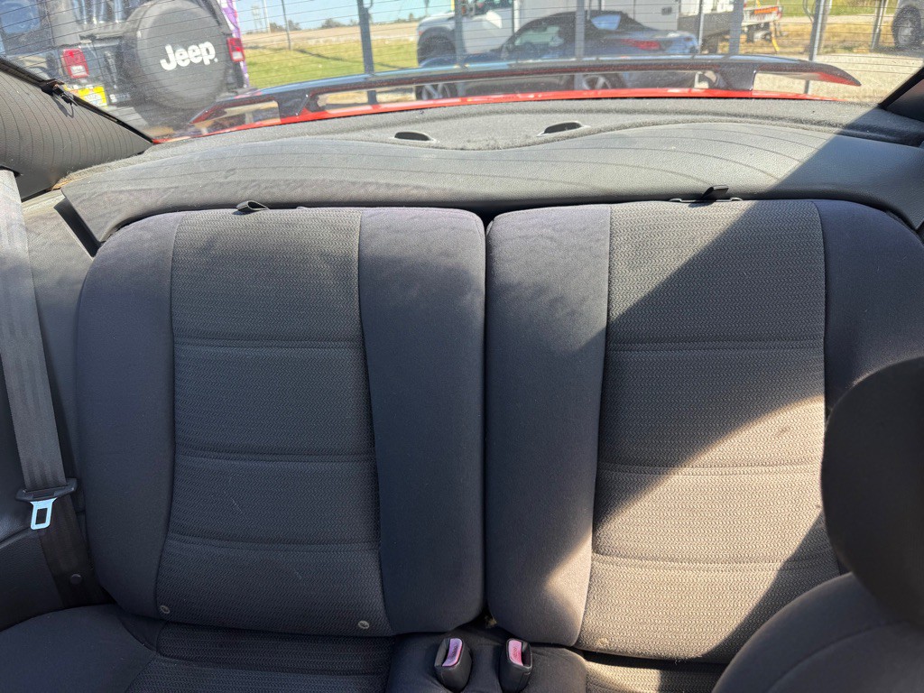 2004 Ford Mustang Image 17