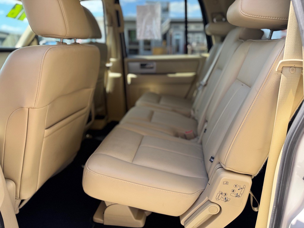 2016 Ford Expedition Image 9