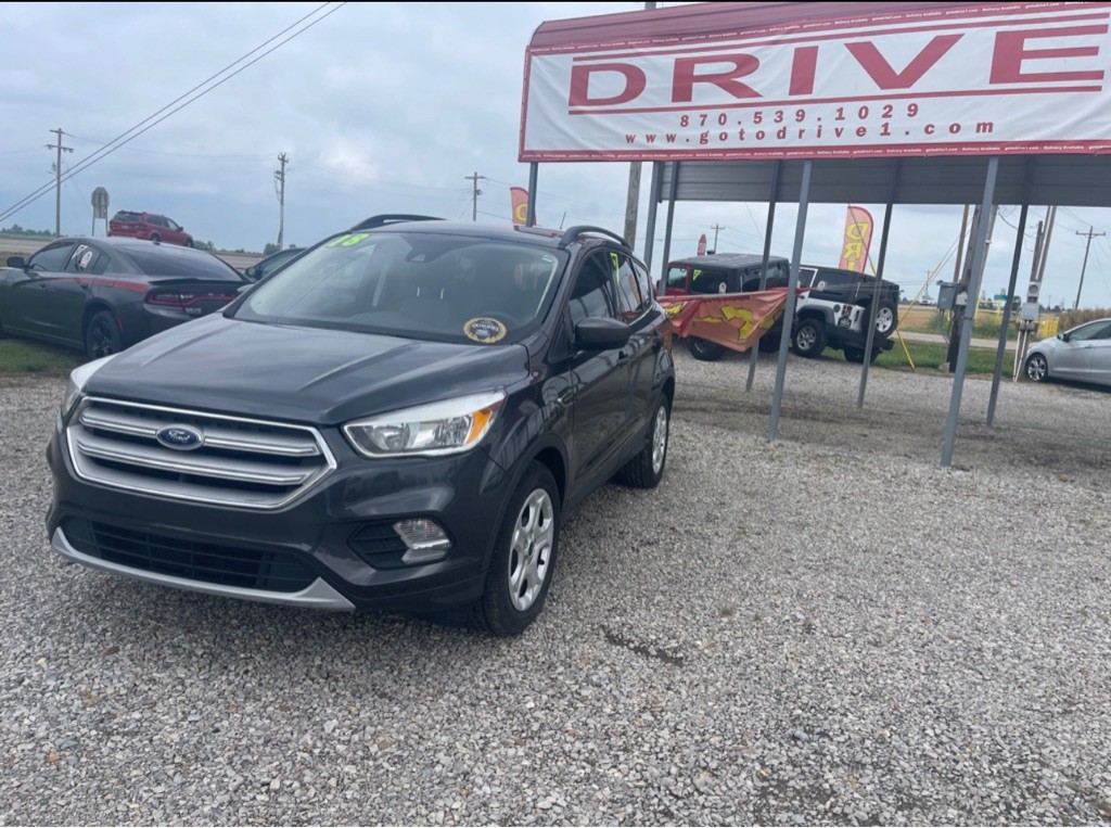 2018 Ford Escape Image 2