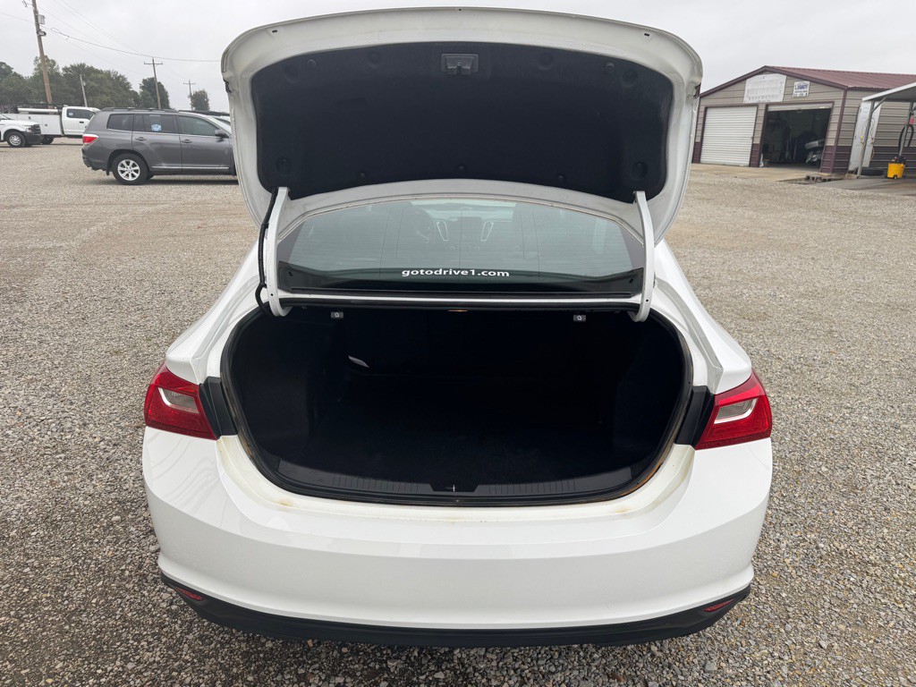 2023 Chevrolet Malibu Image 9