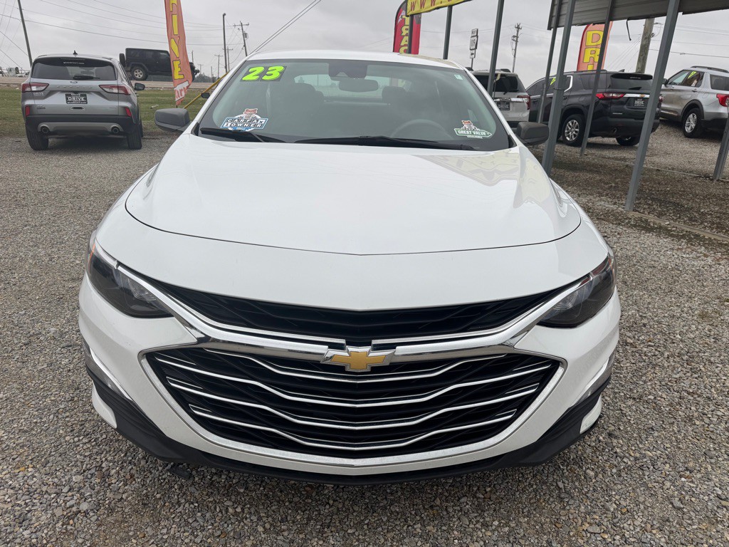 2023 Chevrolet Malibu Image 3
