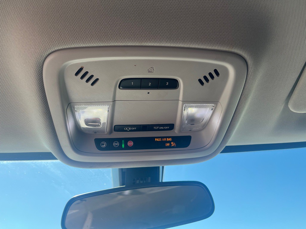 2021 Chevrolet Traverse Image 12