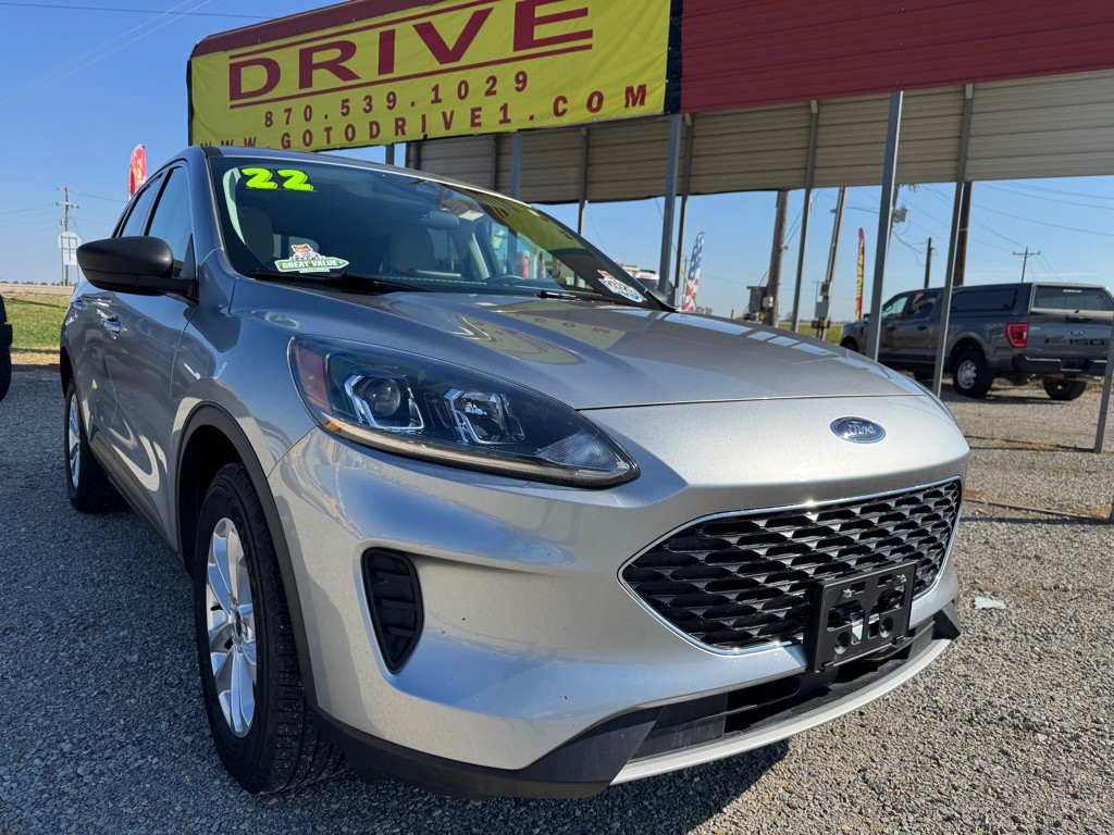 2022 Ford Escape Image 1