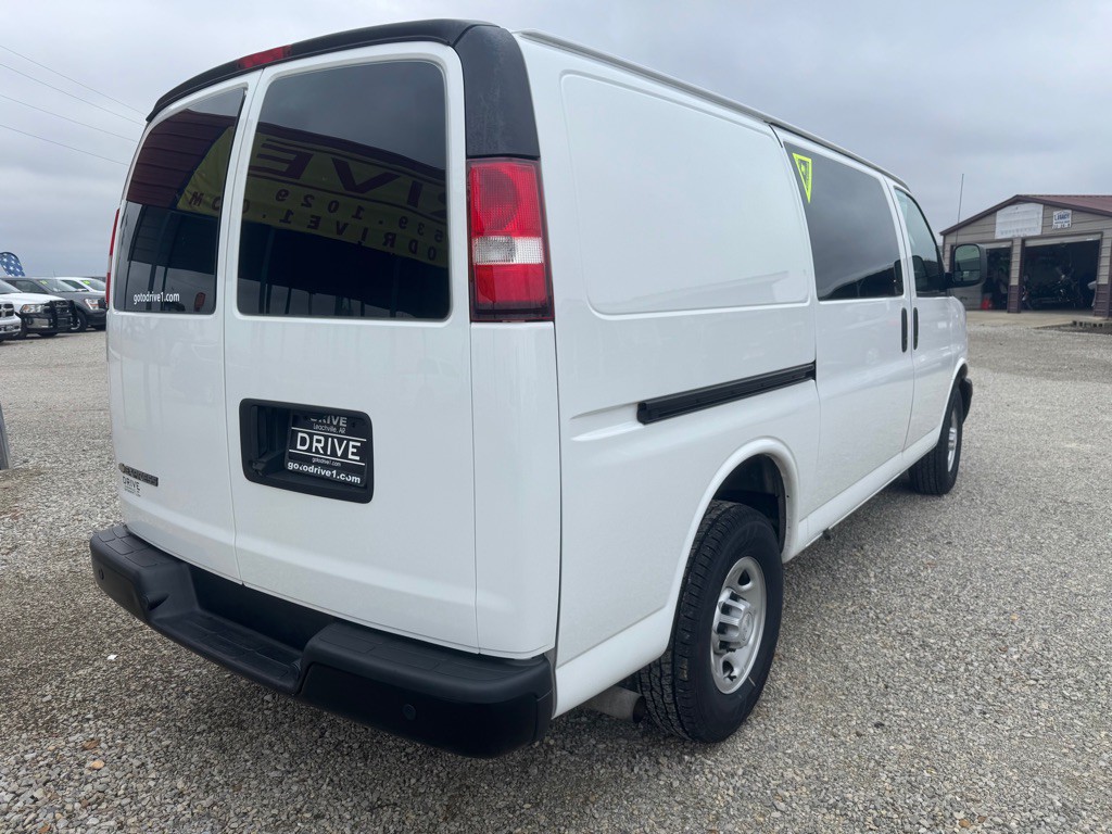 2019 Chevrolet Express Image 7