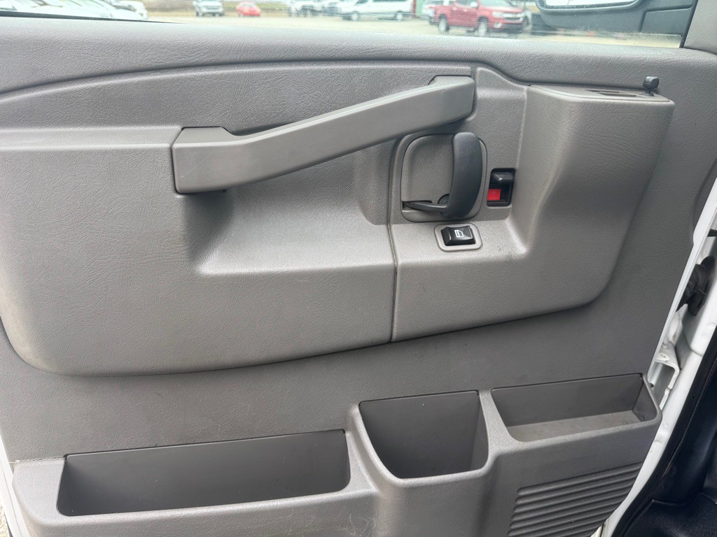 2019 Chevrolet Express Image 11