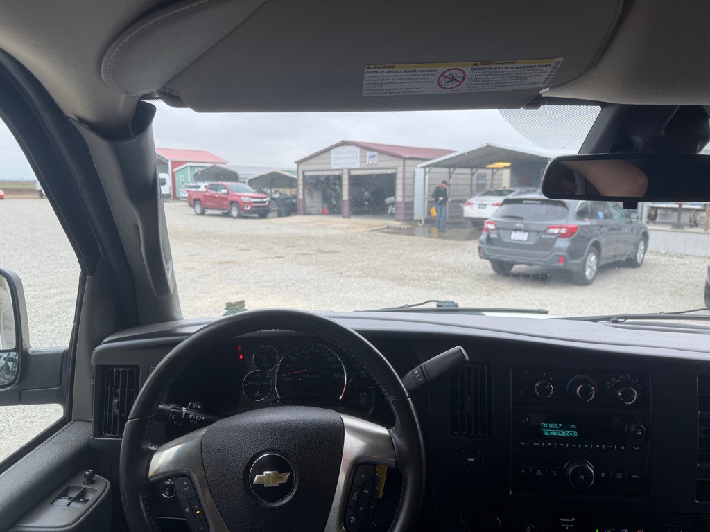 2019 Chevrolet Express Image 13