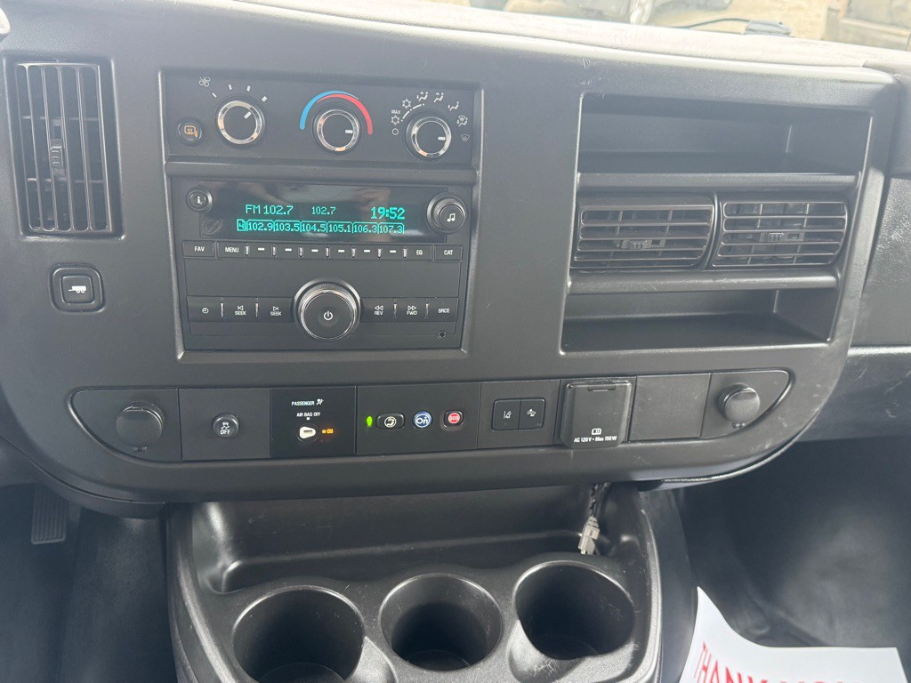 2019 Chevrolet Express Image 16