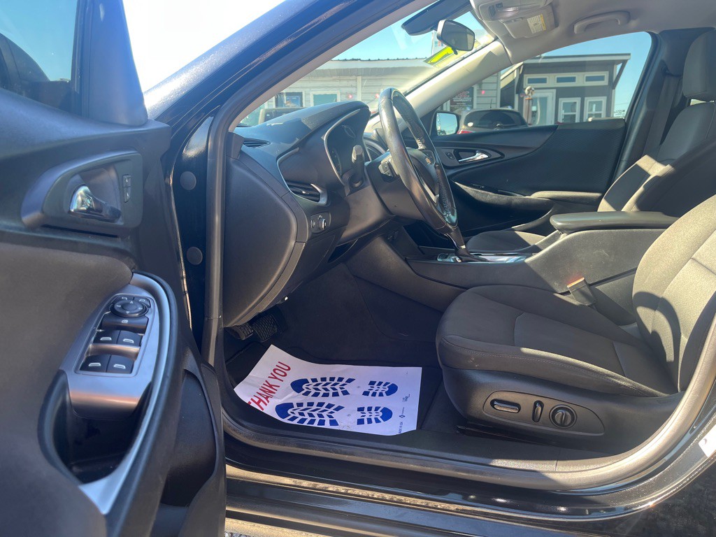 2019 Chevrolet Malibu Image 8