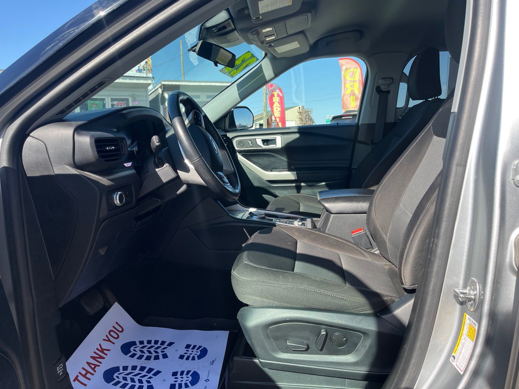 2023 Ford Explorer Image 11