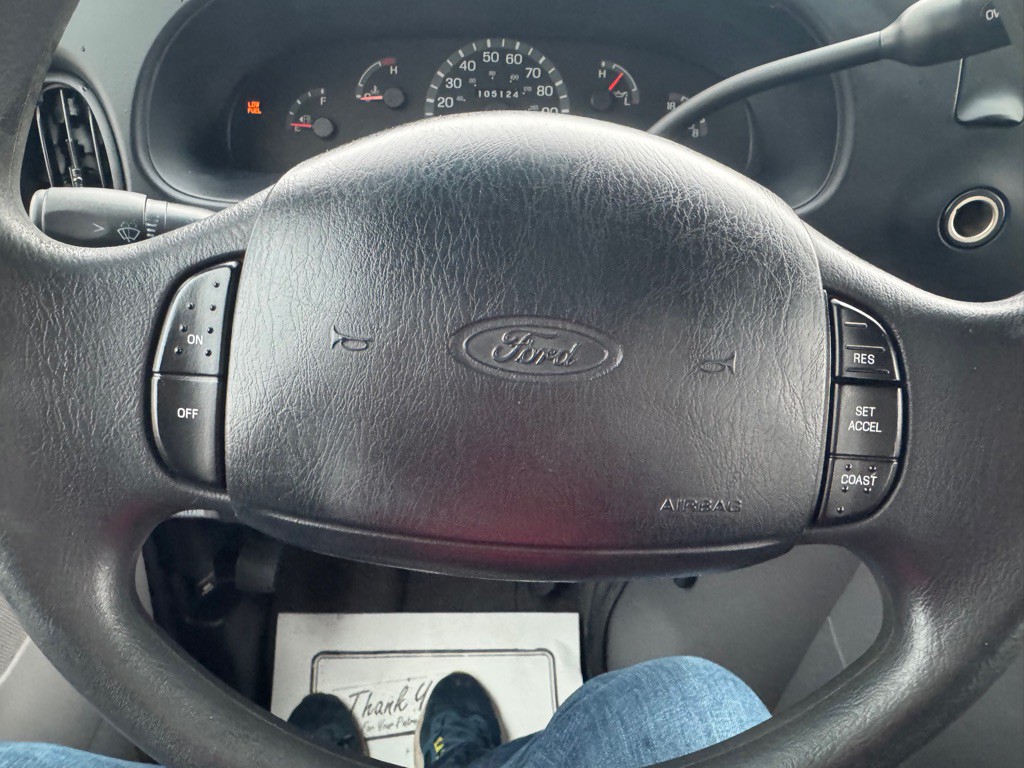 2002 Ford Econoline Image 13