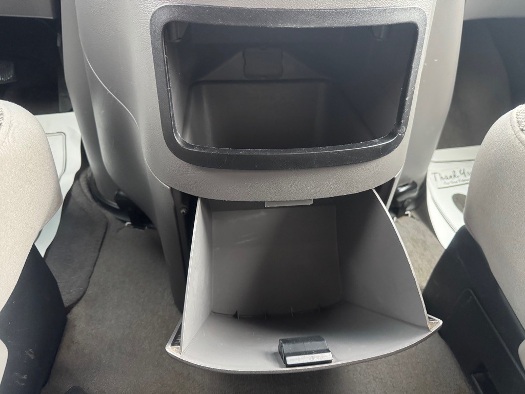 2002 Ford Econoline Image 16