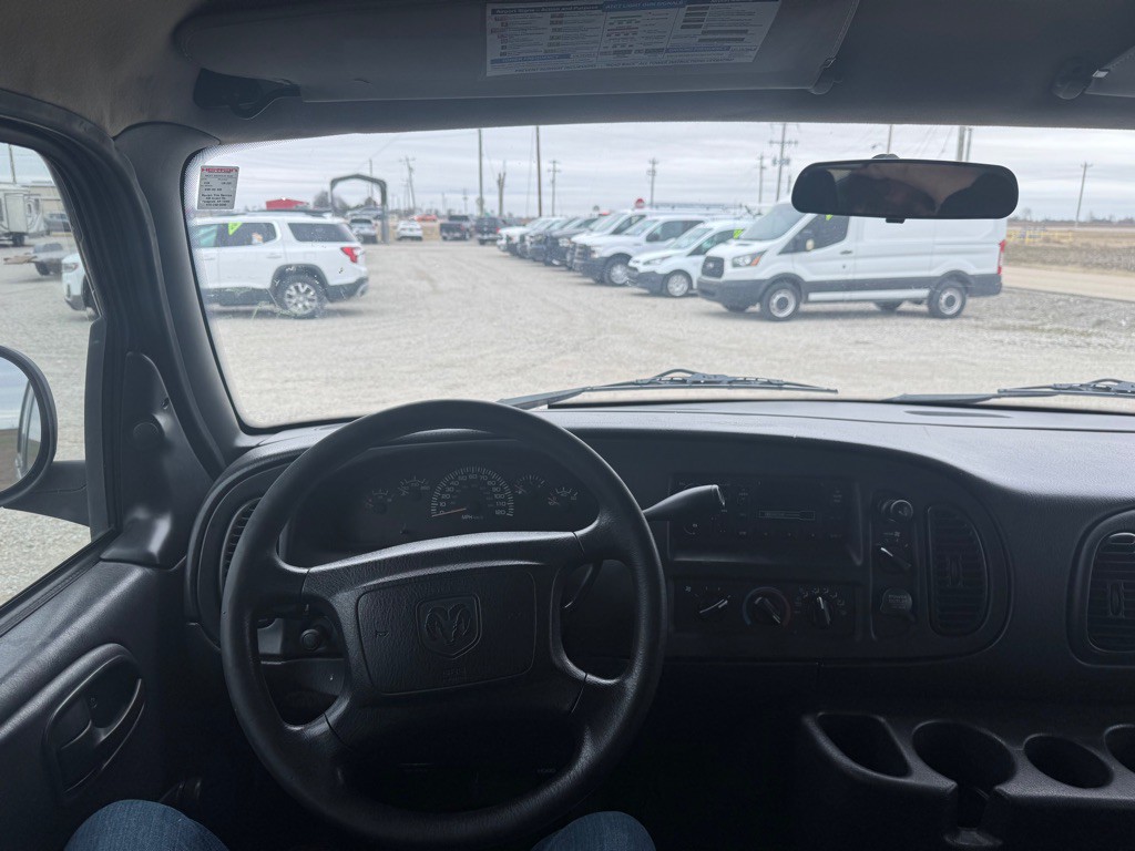 2001 Dodge Ram Van Image 11