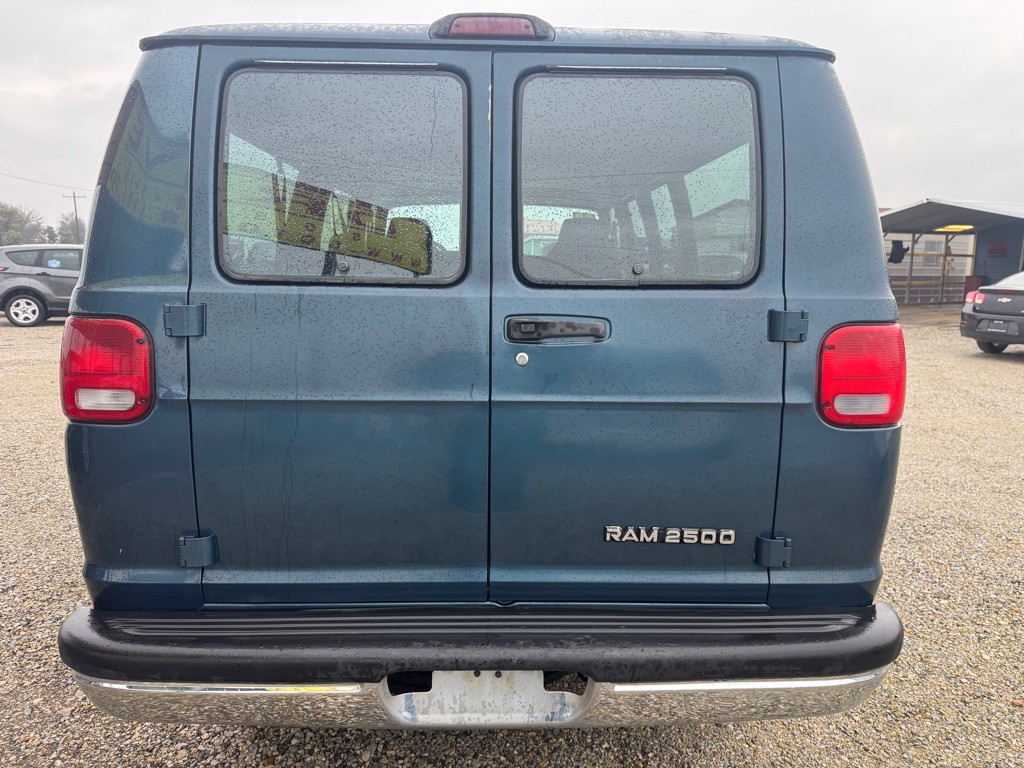 2001 Dodge Ram Van Image 6
