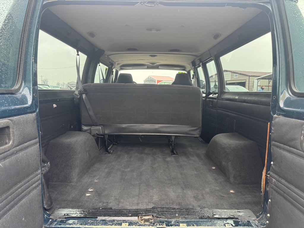 2001 Dodge Ram Van Image 14