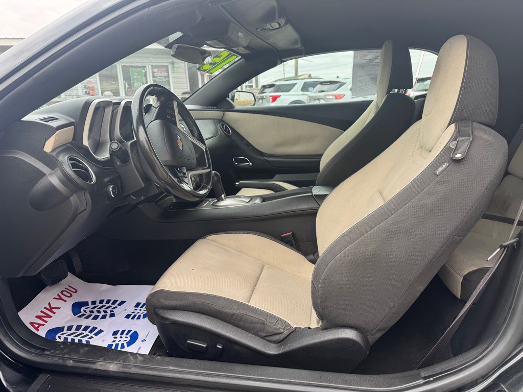 2015 Chevrolet Camaro Image 8