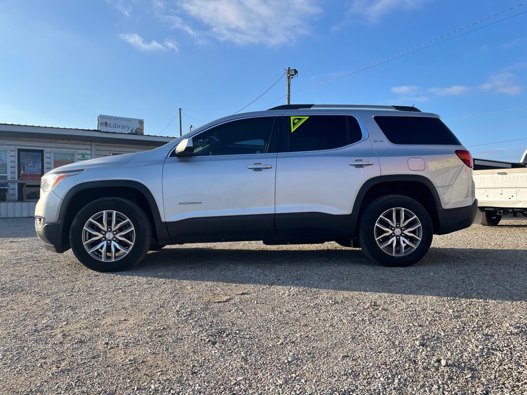 2017 GMC Acadia Image 4