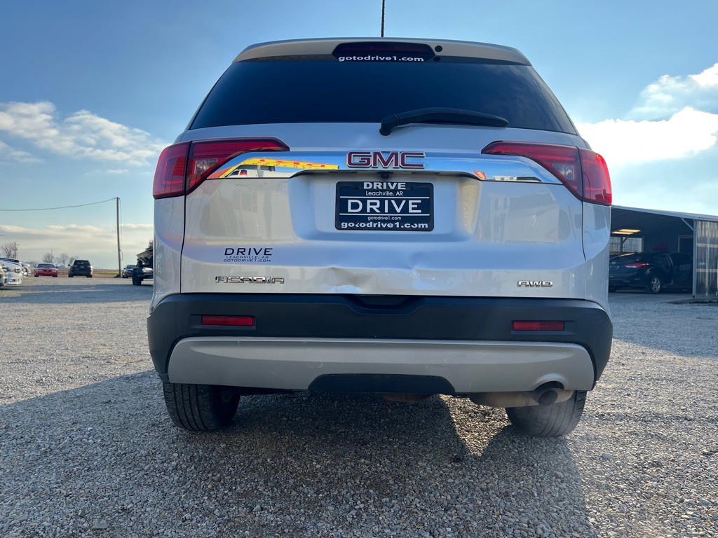 2017 GMC Acadia Image 6