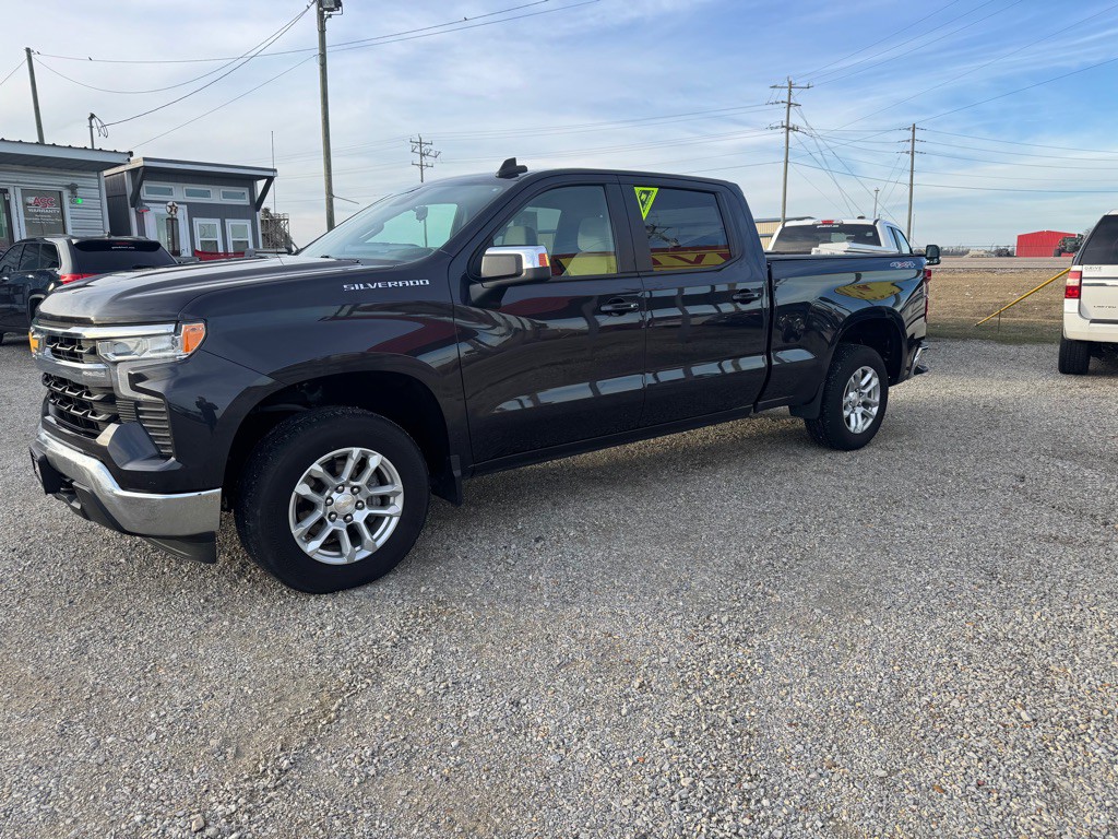 2023 Chevrolet Silverado 1500 Image 3