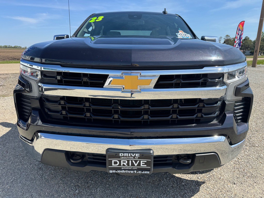 2023 Chevrolet Silverado 1500 Image 2