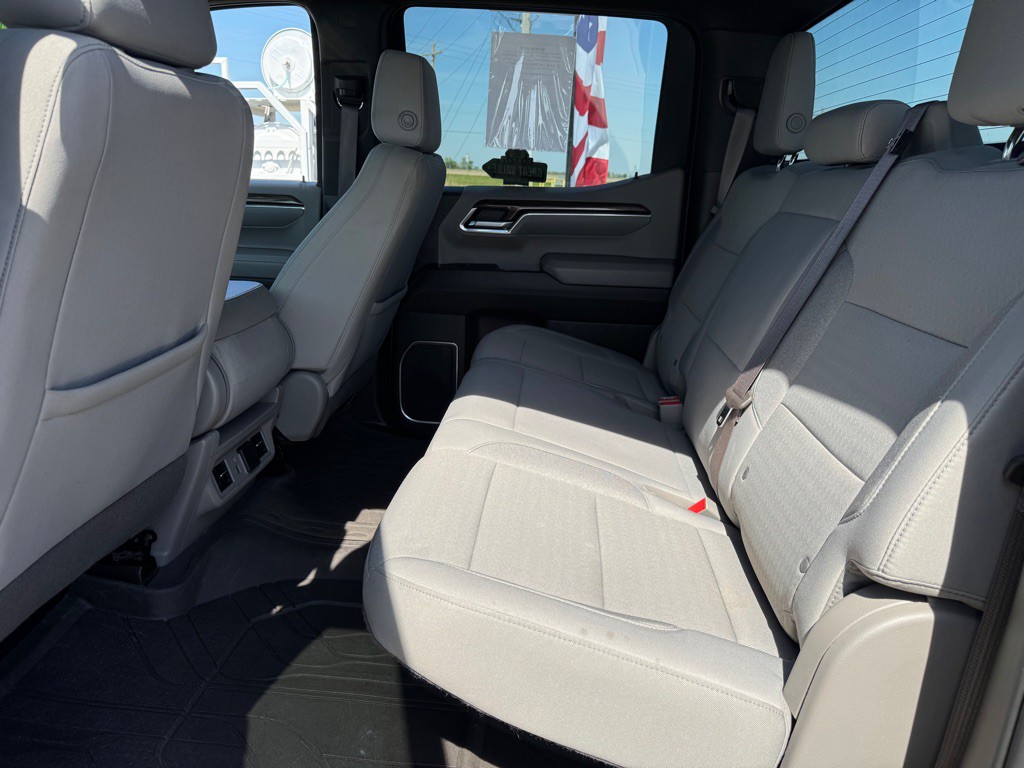 2023 Chevrolet Silverado 1500 Image 9