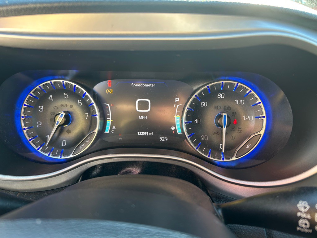 2021 Chrysler Pacifica Image 12