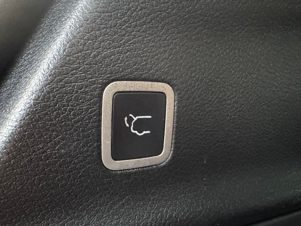 2023 Chrysler Pacifica Image 9