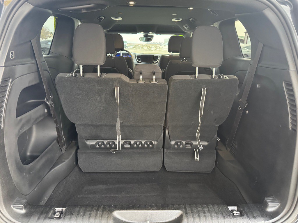 2023 Chrysler Pacifica Image 10