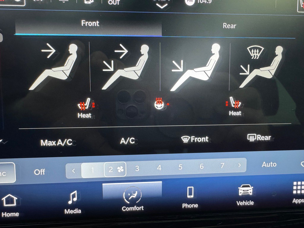 2023 Chrysler Pacifica Image 17