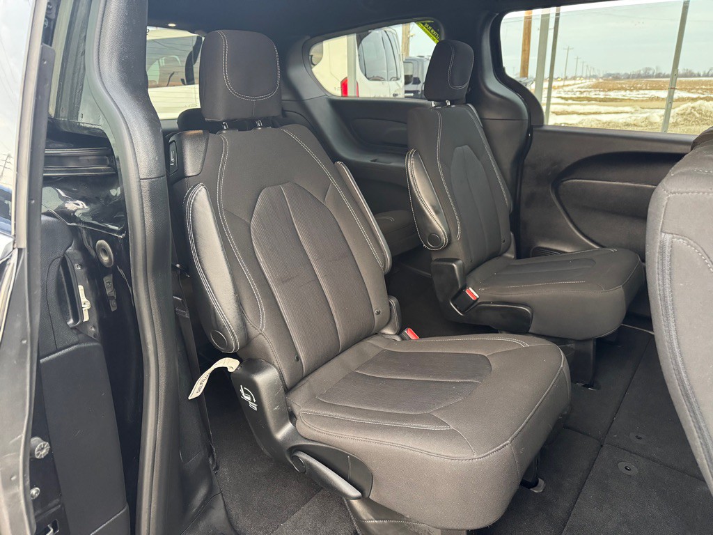 2023 Chrysler Pacifica Image 21