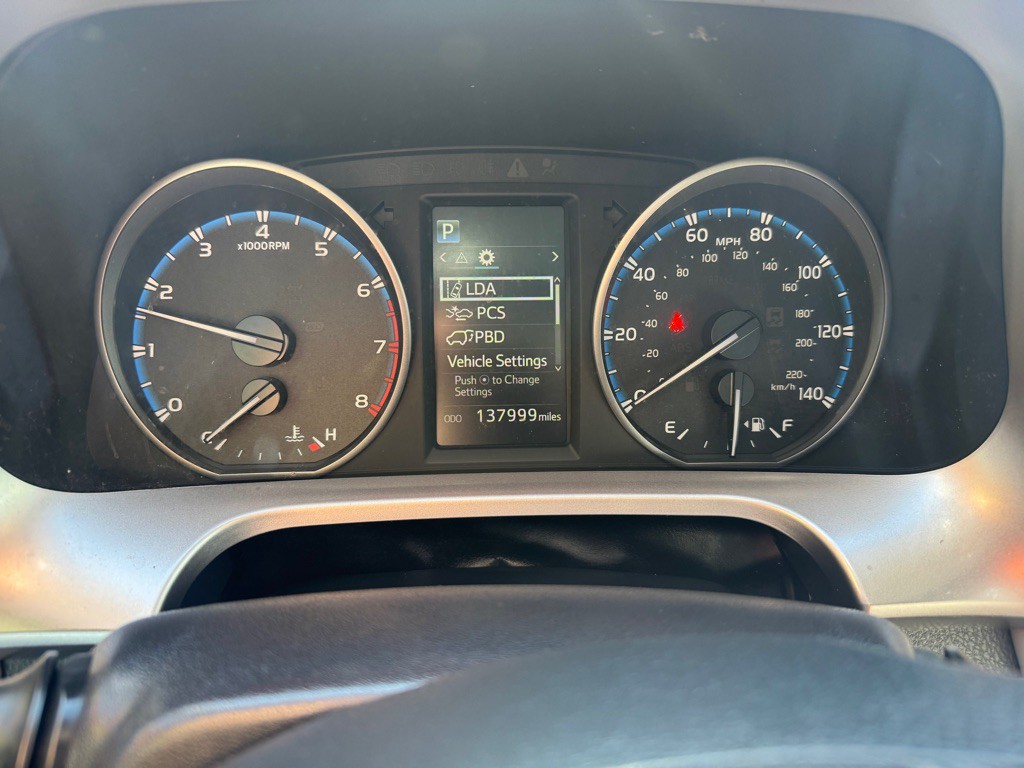 2017 Toyota Rav4 Image 5