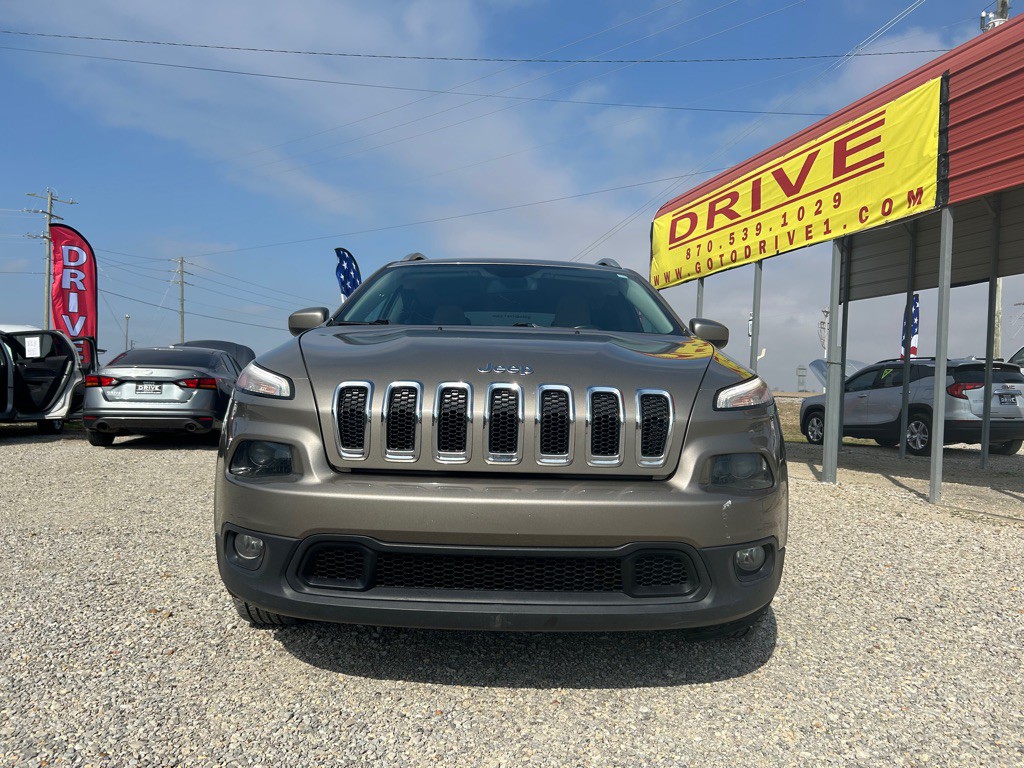 2016 Jeep Cherokee Image 2