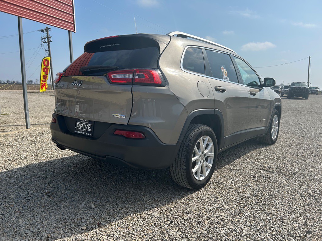 2016 Jeep Cherokee Image 7