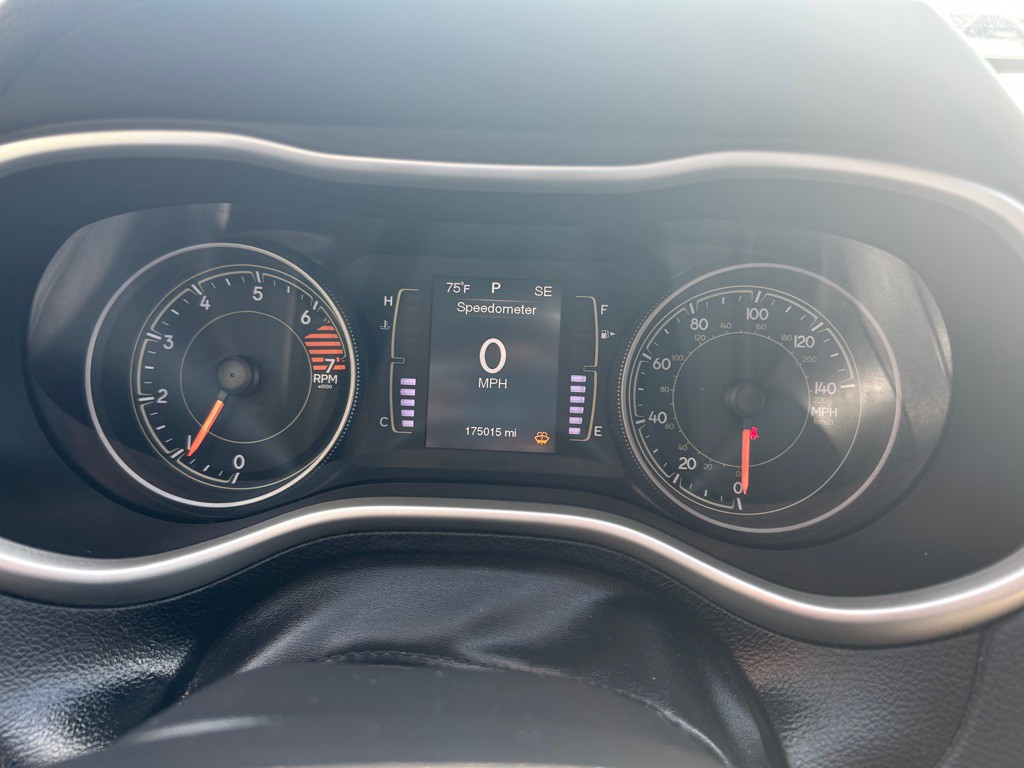 2016 Jeep Cherokee Image 12