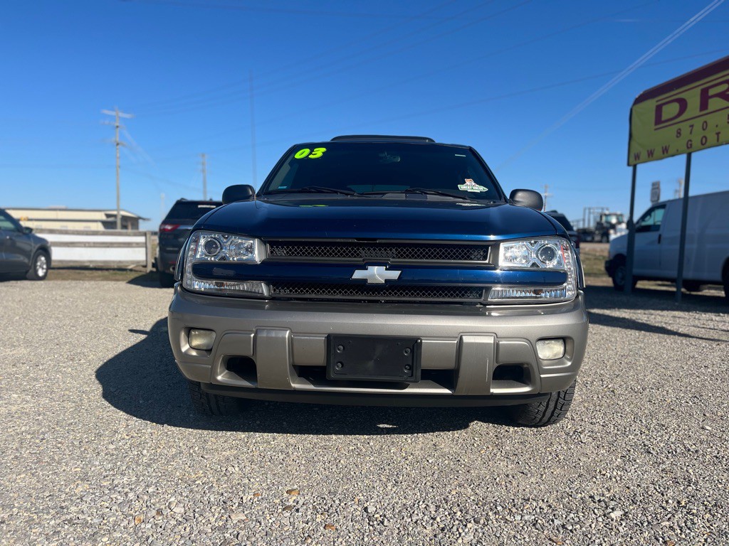 2003 Chevrolet Trailblazer Image 2