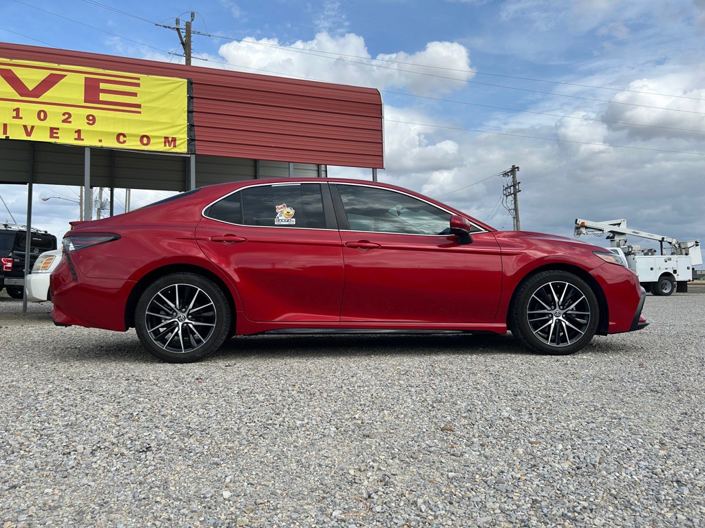 2021 Toyota Camry Image 8