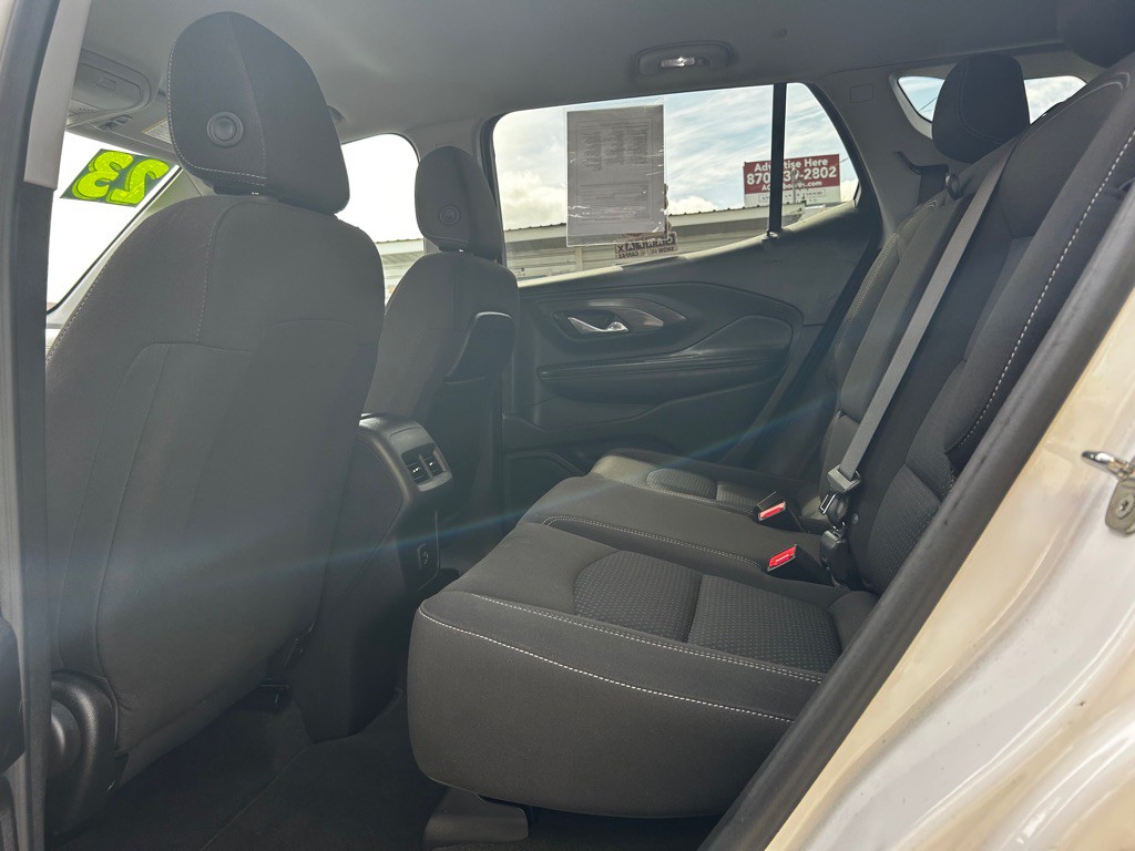2023 GMC Terrain Image 9