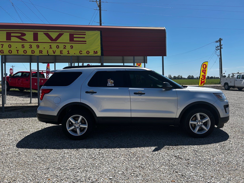 2019 Ford Explorer Image 8