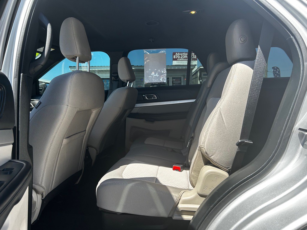 2019 Ford Explorer Image 11