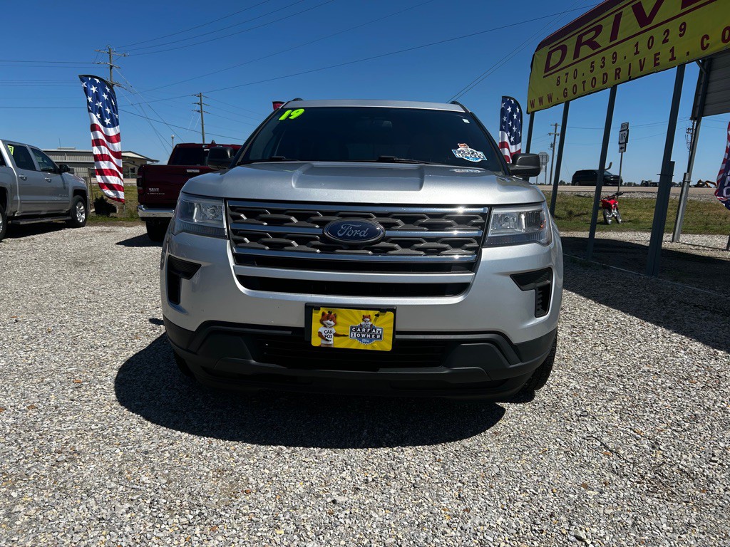 2019 Ford Explorer Image 2