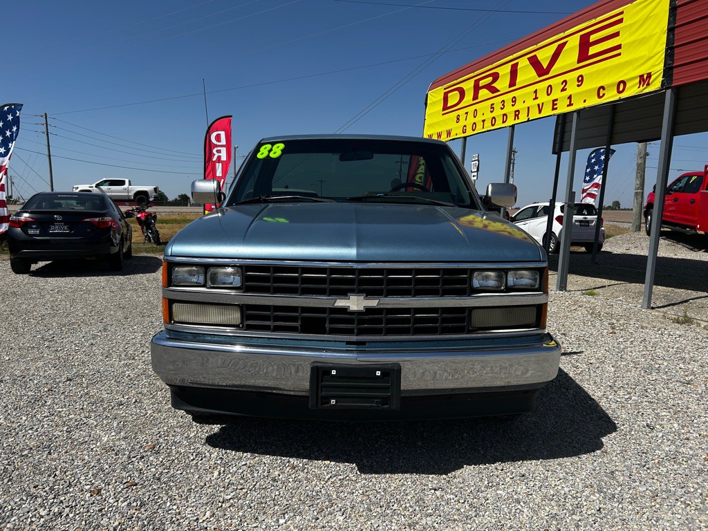 1988 Chevrolet C/K Image 2
